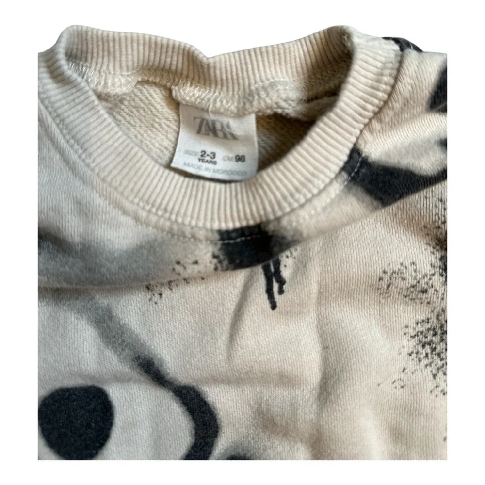 Zara Skull Sweatshirt in Black and Cream - Picture 2 of 2